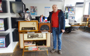 Small informator vje%c4%8dni radio  %c4%87irilica