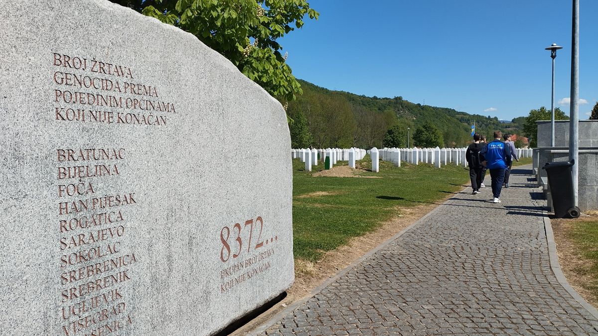 Large 1srebrenica