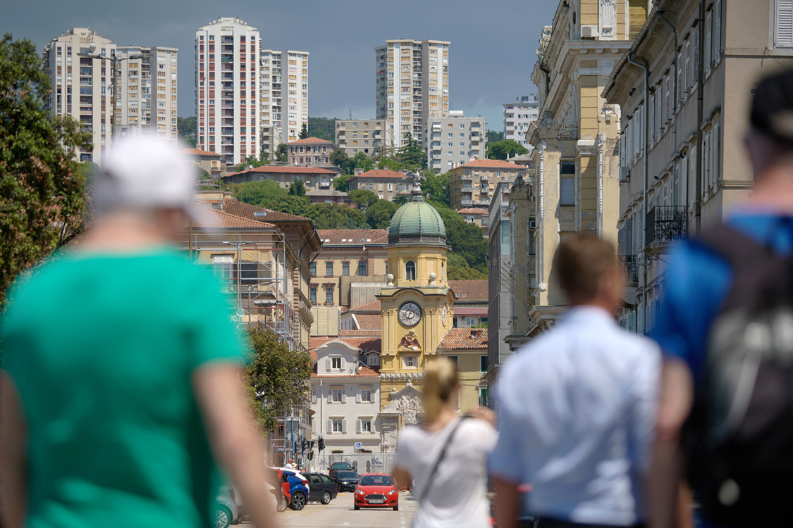 Large rijeka