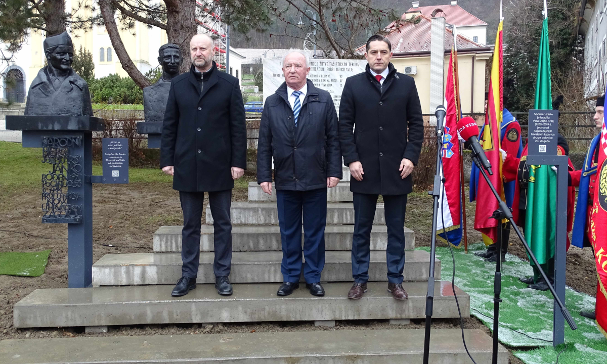 Large zag brig 12 sleva kolar habulin vesligaj