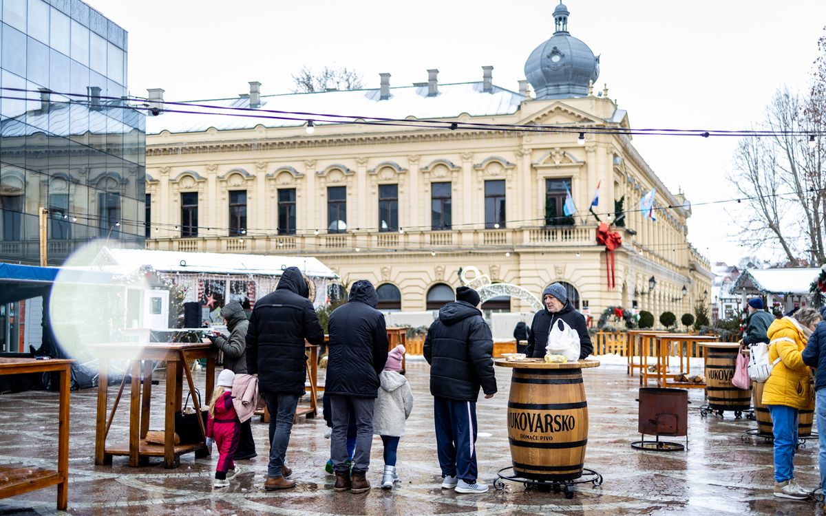 Large informator  biser kontinenta  %c4%87irilica