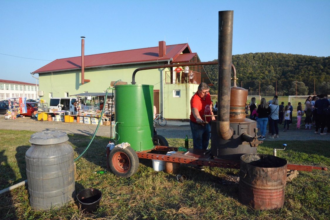 Large m1rakija ivica galovic