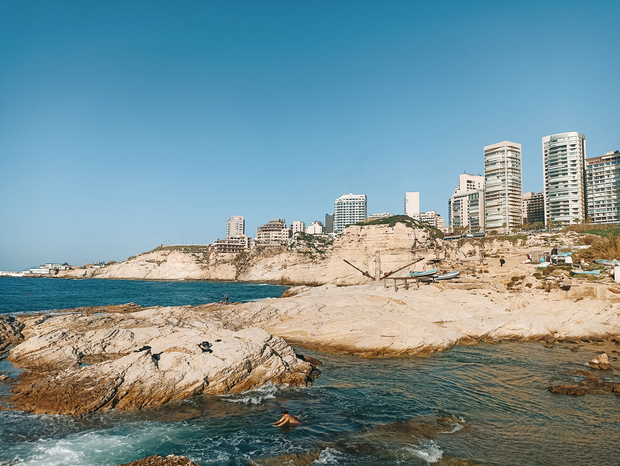 Stjenovito područje Dalieh, jedno od dva preostala neprivatizirana dijela bejrutske obale  (Foto: Ivana Perić)