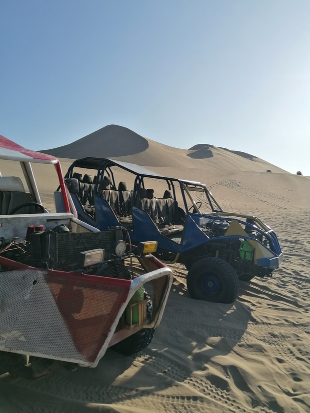 Kao u potjeri iz Mad Maxa – buggyji kraj Huacachine (Foto: Marin Prvan)