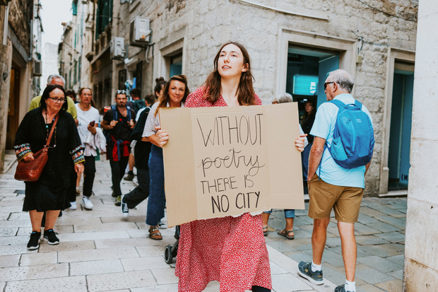 Festival Split Calling