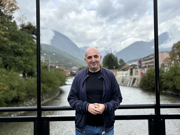 Jeton Abazaj: Svi kažu da je Prizren lepši, ali nema šanse! (Foto: Jelena L. Petković)