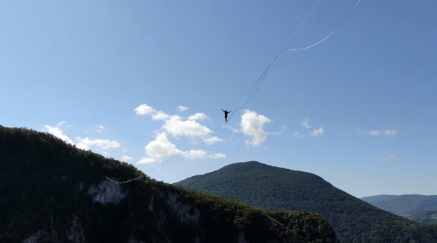 Sport na visini izgleda ekstremno