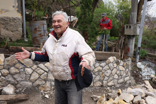 Radomir Ristić: Mirovina je ovdje nula bodova. A da bih preživio, ja zidam i gradim (Foto: Anto Magzan)