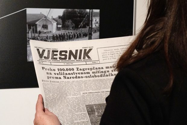 Za ponijeti – reprintani primjerci Vjesnika od 12. svibnja 1945. (Foto: Lucija Koren)